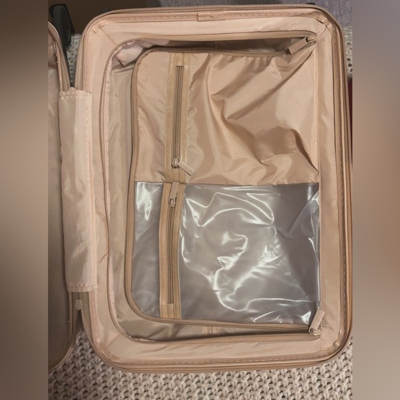 Beis 🤍 Beige Rolling Suitcase⭐️✨ - Picture 6 of 10